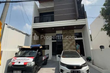 Jual Rumah Baru 2 Lantai Modern Minimalis Furnish di Jl. Kaliurang Km 6,5 Yogyakarta Dekat UGM, Pakuwon Mall