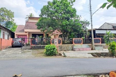 Rumah Dijual di Ungaran Semarang Dekat Universitas Ngudi Waluyo, RSUD dr. Gondo Suwarno, Pasar Bandarjo Ungaran