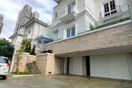 Dijual Rumah Baru di Jakarta Selatan Kebayoran Baru, Jakarta Selatan