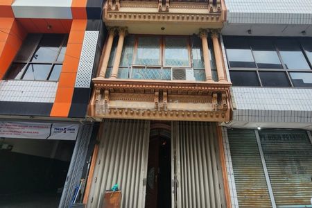 Dijual Ruko Jalan Panglima Sudirman - Surabaya Pusat Dekat Area Perkantoran, Hokky Buah, Monumen Bambu Runcing , Tunjungan Plaza - Spesial Lantai Marm