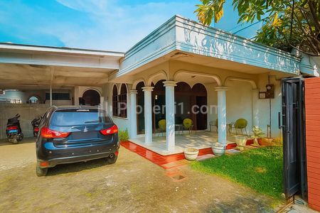 Termurah! Jual Cepat Rumah Pinggir Jalan Pengadegan Pancoran Jakarta Selatan, Belakang Sampoerna Academy Lavenue Building