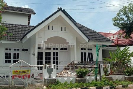 Jual Rumah Komplek Strategis di Jl.Setiabudi Semarang