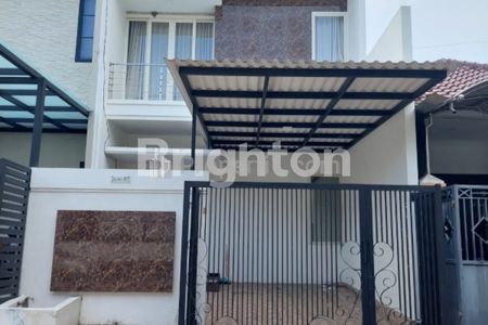 Dijual Rumah 2 Lantai di Mulyosari Surabaya