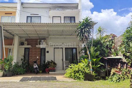 Dijual Rumah 2 Lantai di Ciputat Tangerang Selatan, Dekat Pintu Tol Desari