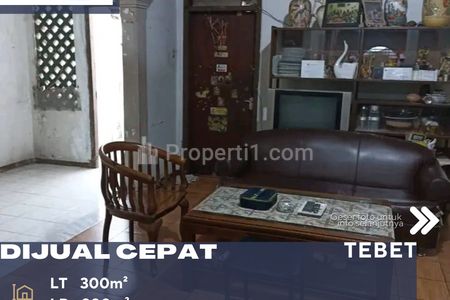 Dijual Rumah Lama Siap Huni Posisi Hoek di Tebet Jakarta Selatan