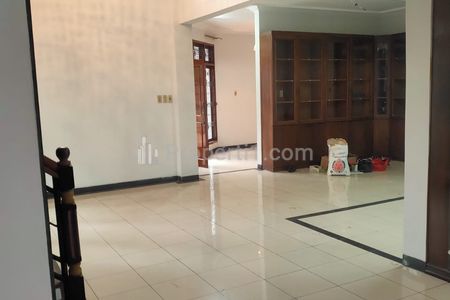 Disewakan 2 Unit Rumah Komplek Terbuka di Duren Sawit, Jakarta Timur