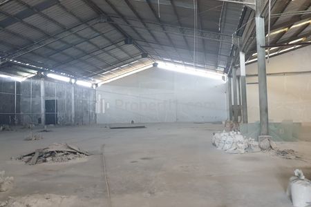 Jual Gudang Bawah NJOP Luas 3000 m2 Bangunan 2500 m2 di Kawasan Niaga Daan Mogot Km 19, Akses Kontainer, Batuceper, Tangerang, Banten