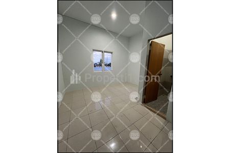 Jual Rumah 2,5 Tingkat Komplek Greenville Jalan Bakti Luhur - Medan