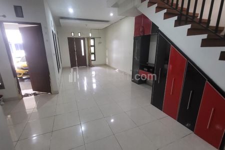 Sewa Rumah Jagakarsa Residence Townhouse Cluster Kebagusan TB Simatupang, Jakarta Selatan