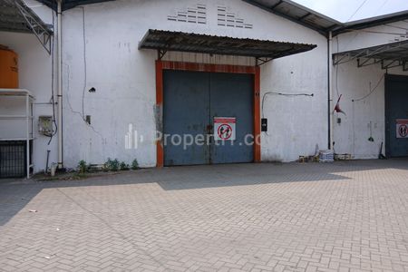 Sewa 2 Unit Gudang Jadi 1 Gudang Super Strategis di Raya Taman Sepanjang, Sidoarjo