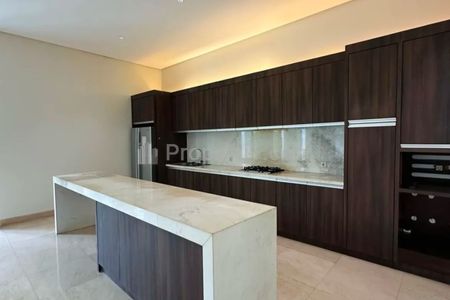 Sewa & Jual Rumah Area Cipete 5 BR - Jakarta Selatan