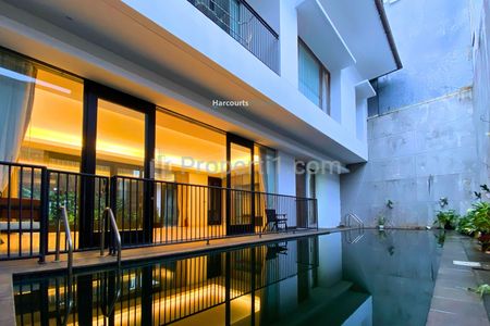 Sewa Rumah Mewah 5 BR Ada Kolam Renang Luas 630 m2, 2 Lantai di Selong Dekat Trunojoyo, Senopati, SCBD, Gunawarman, Kebayoran Baru, Jakarta Selatan