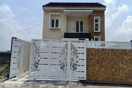 Dijual Rumah 2 Lantai di Betet Kediri