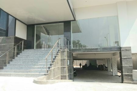 Jual Gedung Baru Lokasi Strategis di Matraman Jakarta Timur