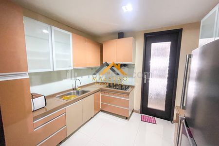 Disewakan Cambridge Condominium Tower Picasso Fully Furnish - 3 BR