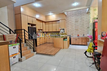 Dijual Rumah Kondisi Siap Huni di Komplek Cemara Asri Jalan Durian - Medan