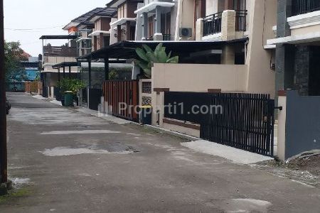 Dijual Rumah Dua Lantai Modern di Buahbatu Bandung
