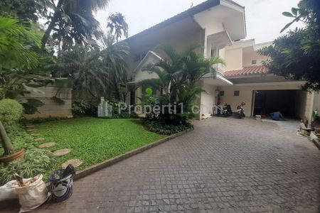 Sewa Rumah Besar 4 Kamar Tidur Siap Huni Bisa untuk Kantor di Area Senopati, SCBD, Gunawarman, Kebayoran Baru, Jakarta Selatan
