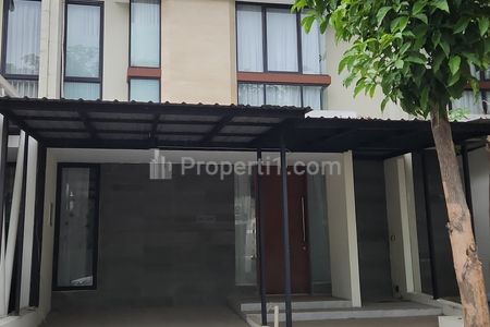 Disewakan Rumah Northwest Lake Citraland Surabaya Semi Furnished Modern - Spesial Lokasi Jalan Utama