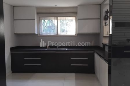 Disewakan Rumah Semi Furnished di PIK Mediterania Resort, Jakarta Utara
