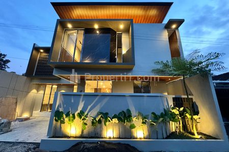Dijual Rumah Baru 2 Lantai Mewah Modern Full Furnish Seputar Jogja Bay Maguwoharjo Sleman Yogyakarta