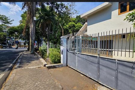 Jual Rumah Hook Harga Bagus di Darmawangsa Jakarta Selatan
