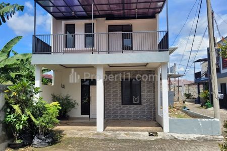 Dijual Rumah Second 2 Lantai di Sukahati, Cibinong, Bogor
