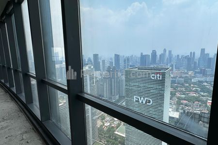 Sewa Ruang Kantor Luas 2496 m2 di Treasury Tower SCBD Sudirman, Kebayoran Baru, Jakarta Selatan