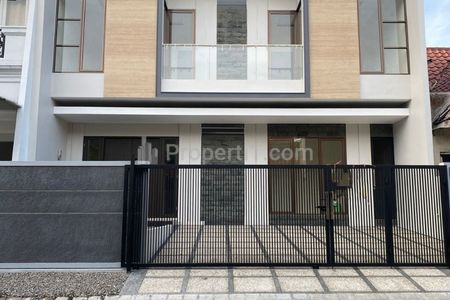 Dijual Rumah Citraland Utama Cluster International Village, Surabaya Barat