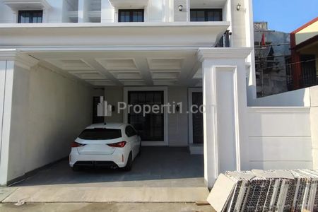Dijual Brand New House Modern Classic Dalam Cluster di Cibubur