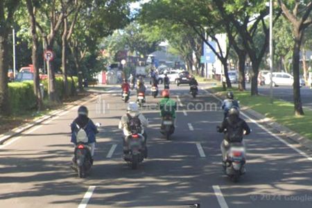 Disewakan Ruko 2,5 Lantai Graha Raya Boulevard Dekat Transmart Tangerang Selatan