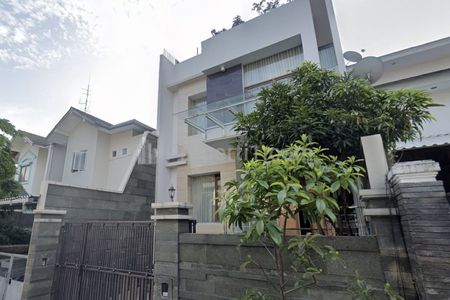 Jual Rumah 2 Lantai Siap Huni di Setra Duta Cemara Kota Cimahi