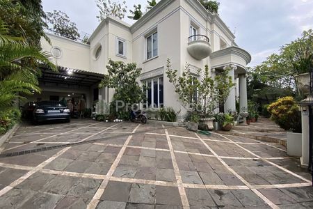 Dijual Rumah Mewah Siap Huni di Jalan M Kahfi Kota Jakarta Selatan