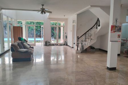 Dijual Rumah Area Cilandak, Jakarta Selatan 5 Bedroom LT 954 sqm