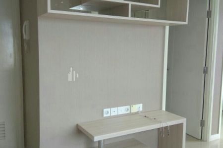 Disewakan Apartemen Madison Park Dekat Mall Central Park - 2 BR Furnished