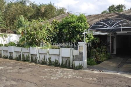 Jual Rumah Strategis di Jalan Budi Luhur Kota Bandung SHM