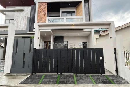 Dijual Rumah Baru 2 Lantai Mewah Modern Seputar Banteng Jl. Kaliurang Km 8 Yogyakarta Dekat UGM, UNY, UII
