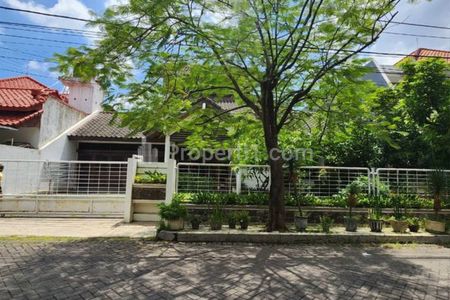 Dijual Rumah Luas di Jalan Kendangsari, Surabaya