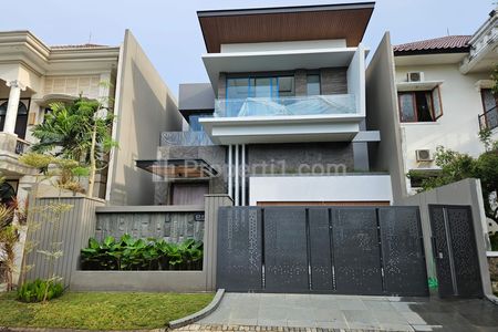 Jual Rumah Baru Gress di Bukit Golf Cluster Taman, Citraland Surabaya Barat