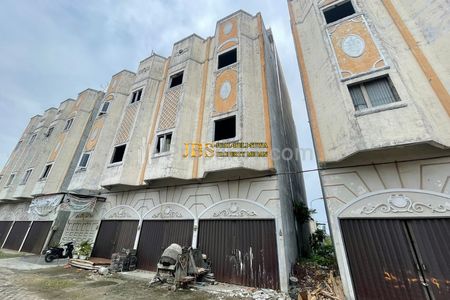 MURAH!! DIJUAL CEPAT Ruko Gandeng 3 di Komplek Royal Monaco Jalan Eka Surya - Johor