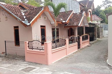 Dijual Rumah Second Dekat Kampus UII Yogyakarta