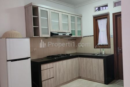 Disewakan Rumah di Area Kebayoran Baru 3+1 BR Unfurnished - Jakarta Selatan