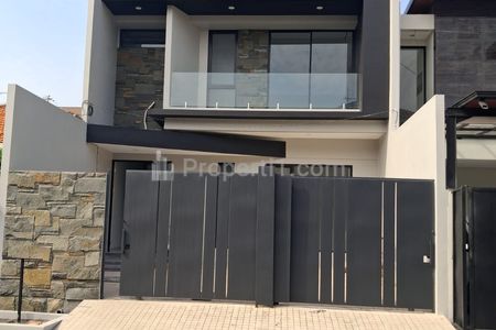Jual Rumah Baru di Manyar Jaya Dekat ITS Unair dan Kertajaya