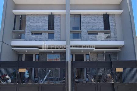 Jual Rumah Baru Klampis Surabaya Timur