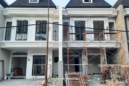 Jual Rumah Dharmahusada Indah STRATEGIS Dekat Galaxy Mall Ada 6 Kamar Tidur Surabaya Timur