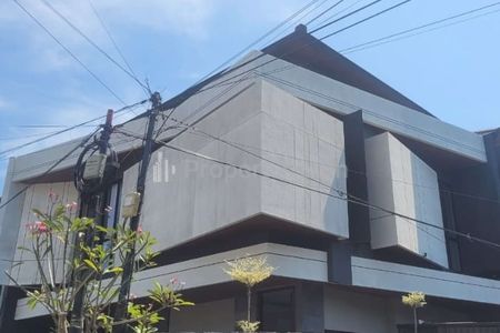 Jual Rumah Mewah di Perum Manyar Indah Surabaya Timur