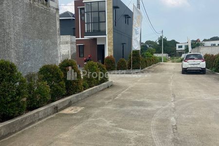 Dijual Rumah Strategis di Jln Cikunir Raya Pekayon Dekat RSU, LRT, Grand Galaxy, Toll Jatiasih Bekasi - Akses 2 mobil Sekali Survey Pasti Suka