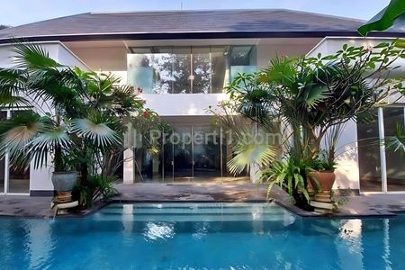 Jual Rumah Mewah Nego Ada Kolam Renang, 2 Lantai Luas 805 m2 Bangunan 1000 m2 di Brawijaya, Dekat Polim, Trunojoyo, Darmawangsa Kebayoran Baru, Jaksel