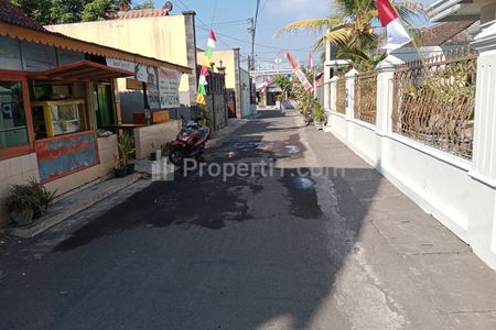Dijual Tanah Strategis Bonus Bangunan di Jl. Kaliurang Km 6,5 Sleman Yogyakarta Dekat UGM, UNY, Pakuwon Mall