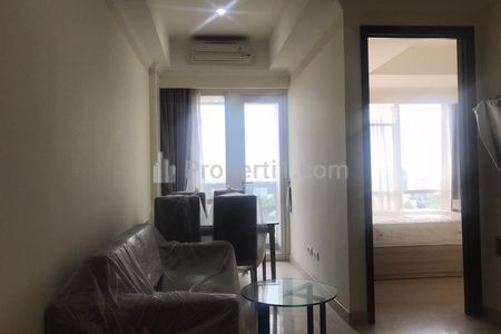 Jual Murah Apartemen Menteng Park, Tower Emerald, 2 BR, Lantai 12, Semi Furnish, Cikini, Jakarta Pusat